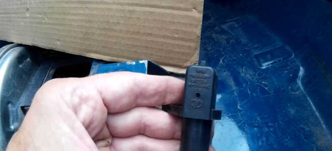 Замена датчика положения коленвала на Ладе 4×4: фото