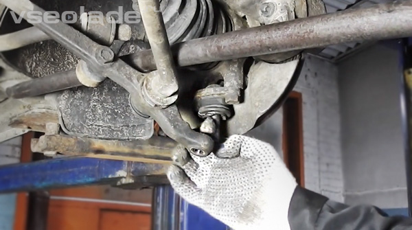 Замена шаровой опоры передней подвески шаровая опора передней подвески Лада Калина