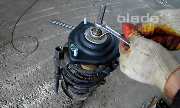 Зажим гайки стойки
