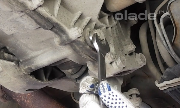 Пробка для слива масла из КПП Лады