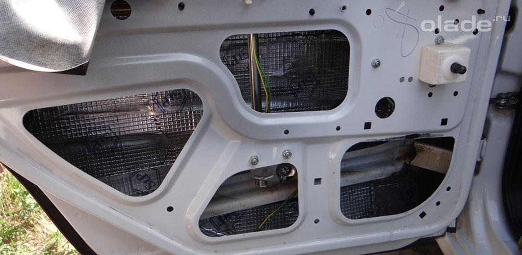 Место нанесения виброизоляции Лада