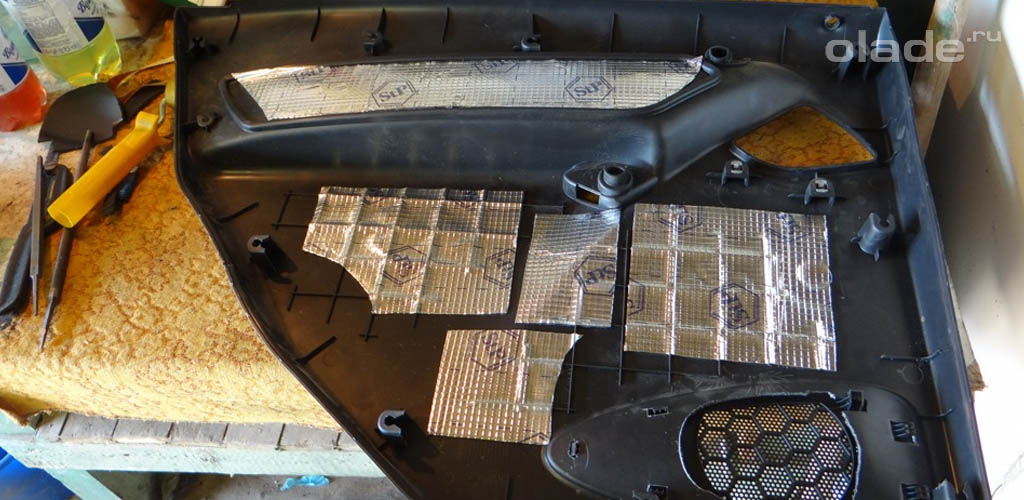 Крепление материала на карту двери Лада