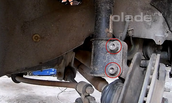 Гайки крепления стойки к цапфе Приора